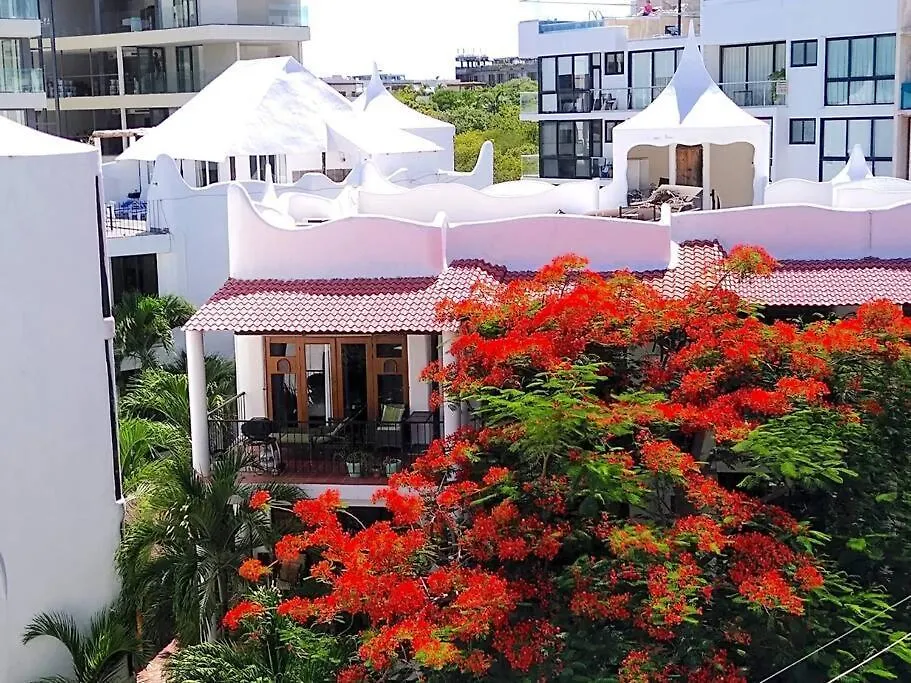 Casa Camaleon Luxury Condominium. Sea Views. Pools Playa del Carmen