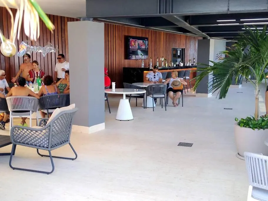 Casa Camaleon Luxury Condominium. Sea Views. Pools Playa del Carmen México